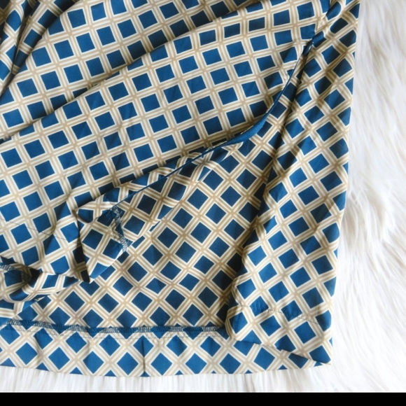 Covington top blouse sleeveless geometric blue tan printed - Picture 3 of 7